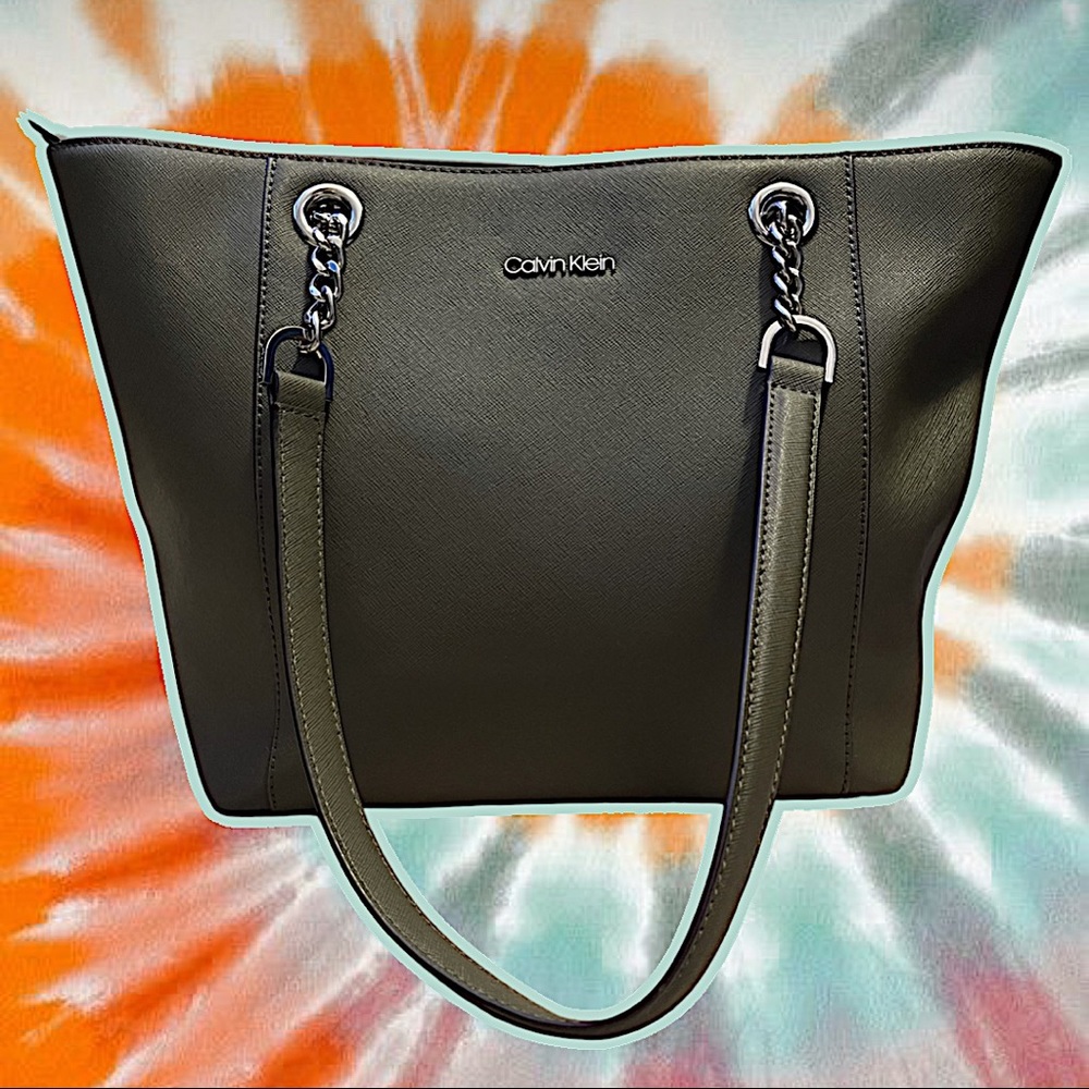 CALVIN KLEIN PURSE